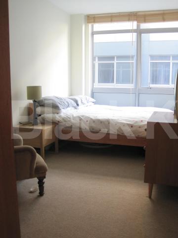 			LET, 3 Bedroom, 1 bath, 1 reception Apartment			  Long Lane , London Bridge